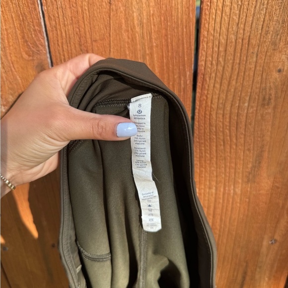 Lululemon Squad Goals Shorts in olive - Picture 8 of 8